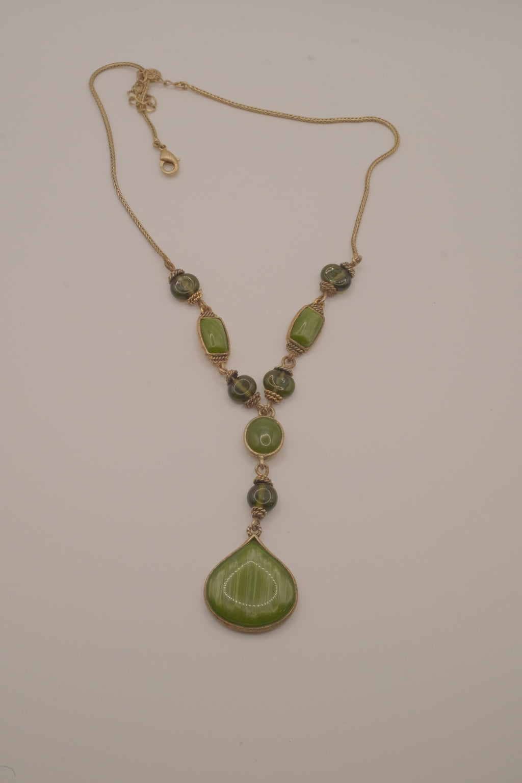 Vintage Green cabochons drop pendant necklace