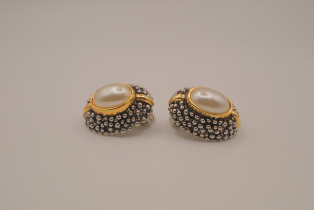 Vintage faux pearl oval clip-on earrings