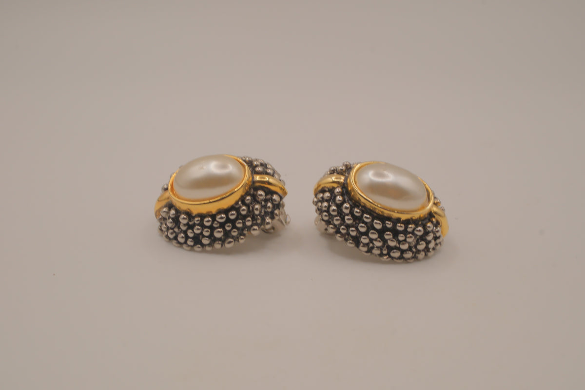 Vintage faux pearl oval clip-on earrings