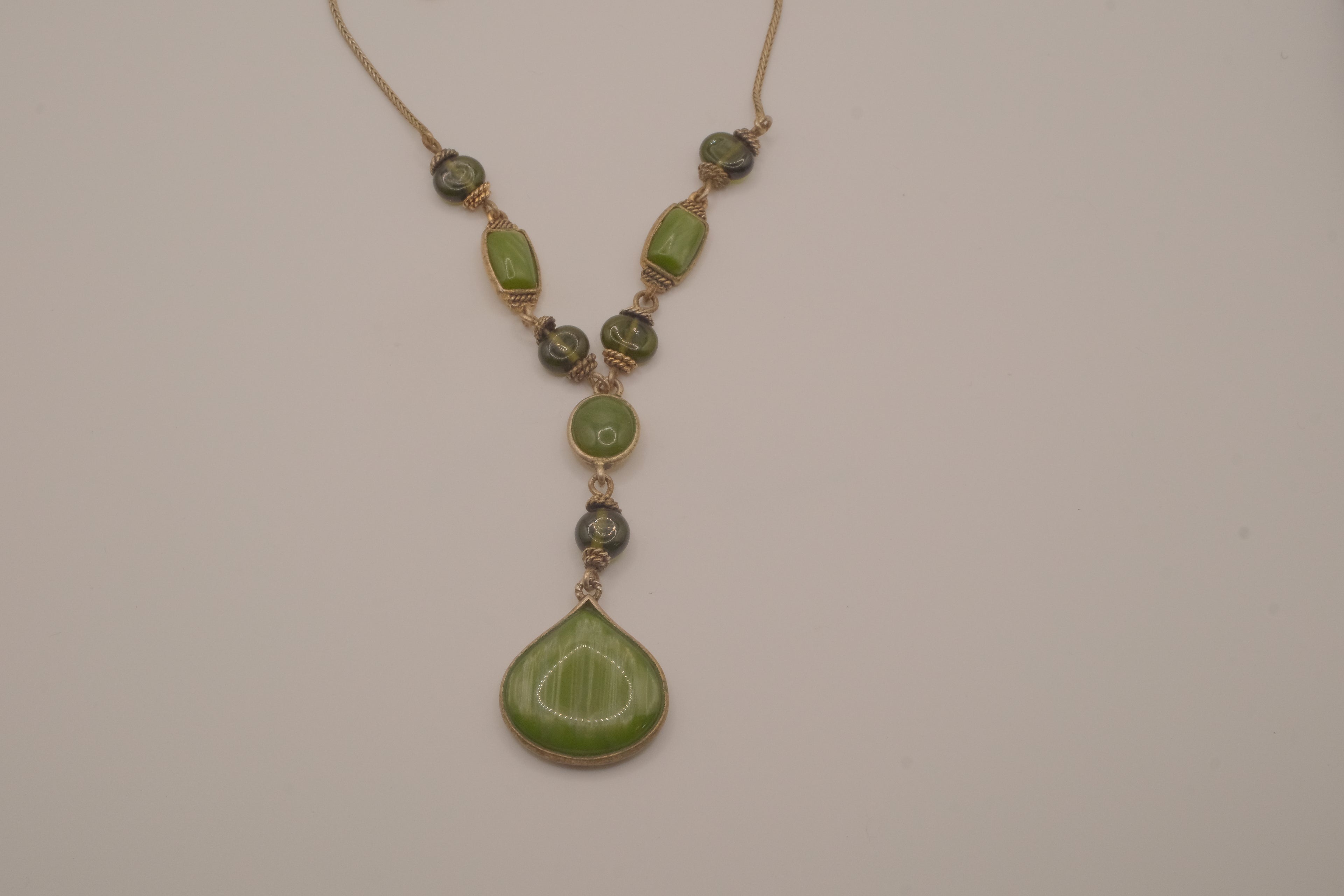 Vintage Green cabochons drop pendant necklace