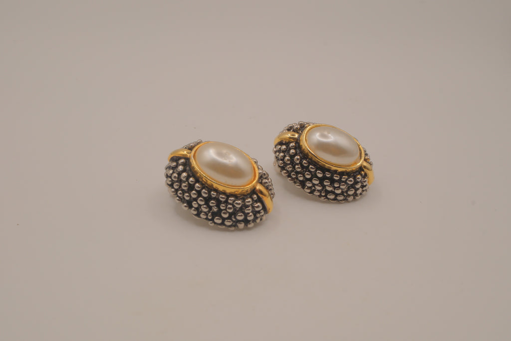 Vintage faux pearl oval clip-on earrings