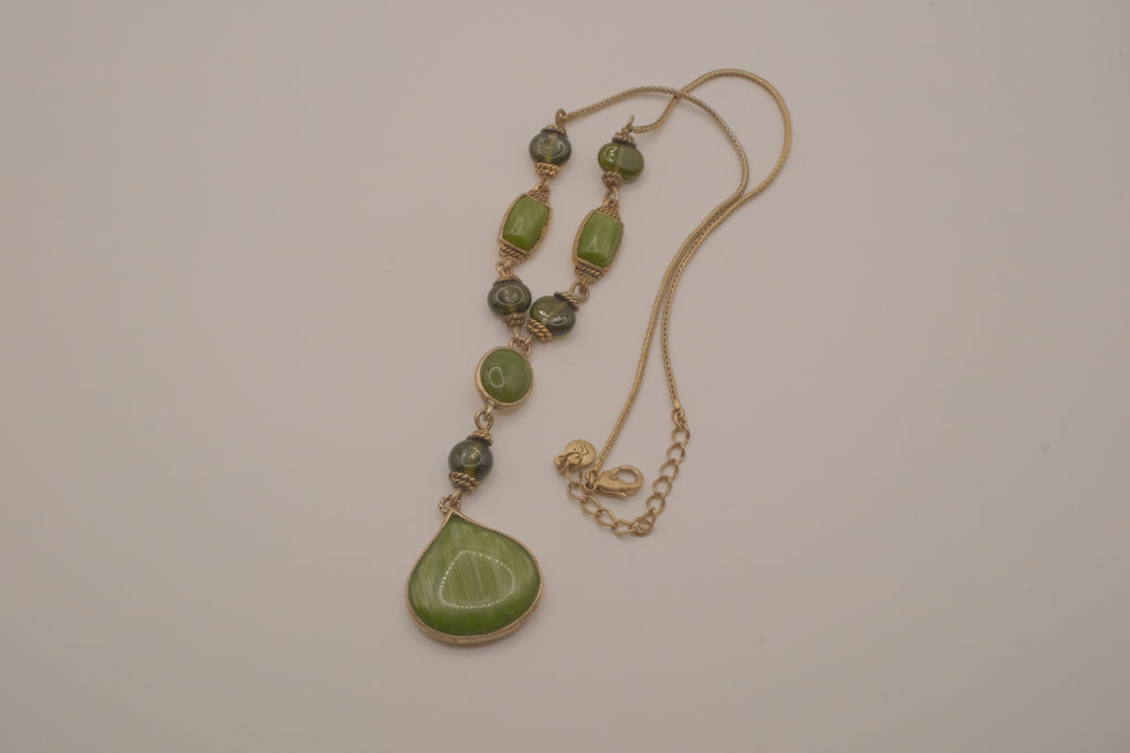 Vintage Green cabochons drop pendant necklace
