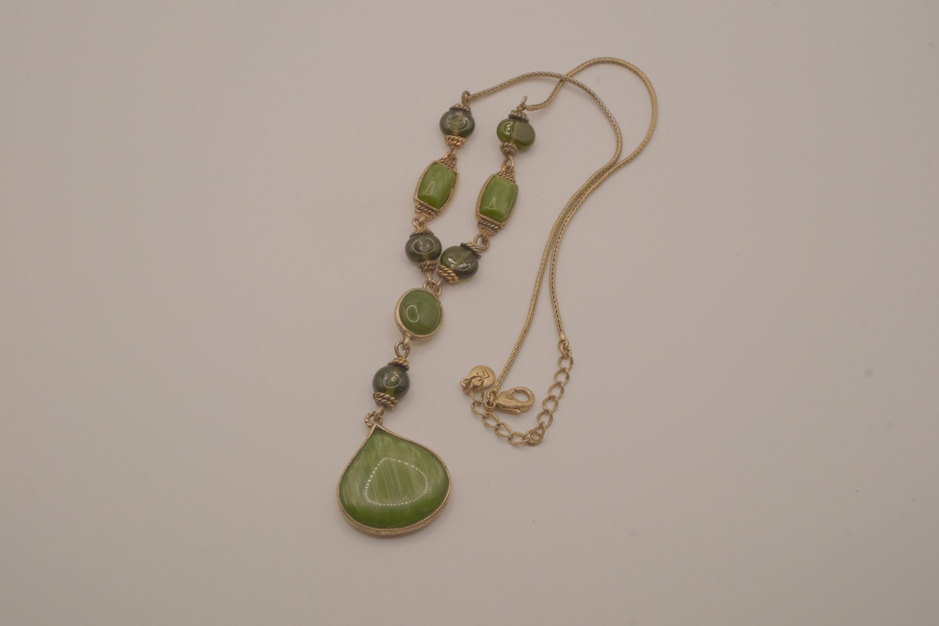 Vintage Green cabochons drop pendant necklace