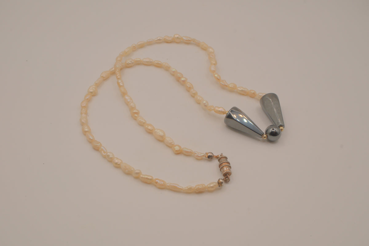 Vintage freshwater rice pearls necklace