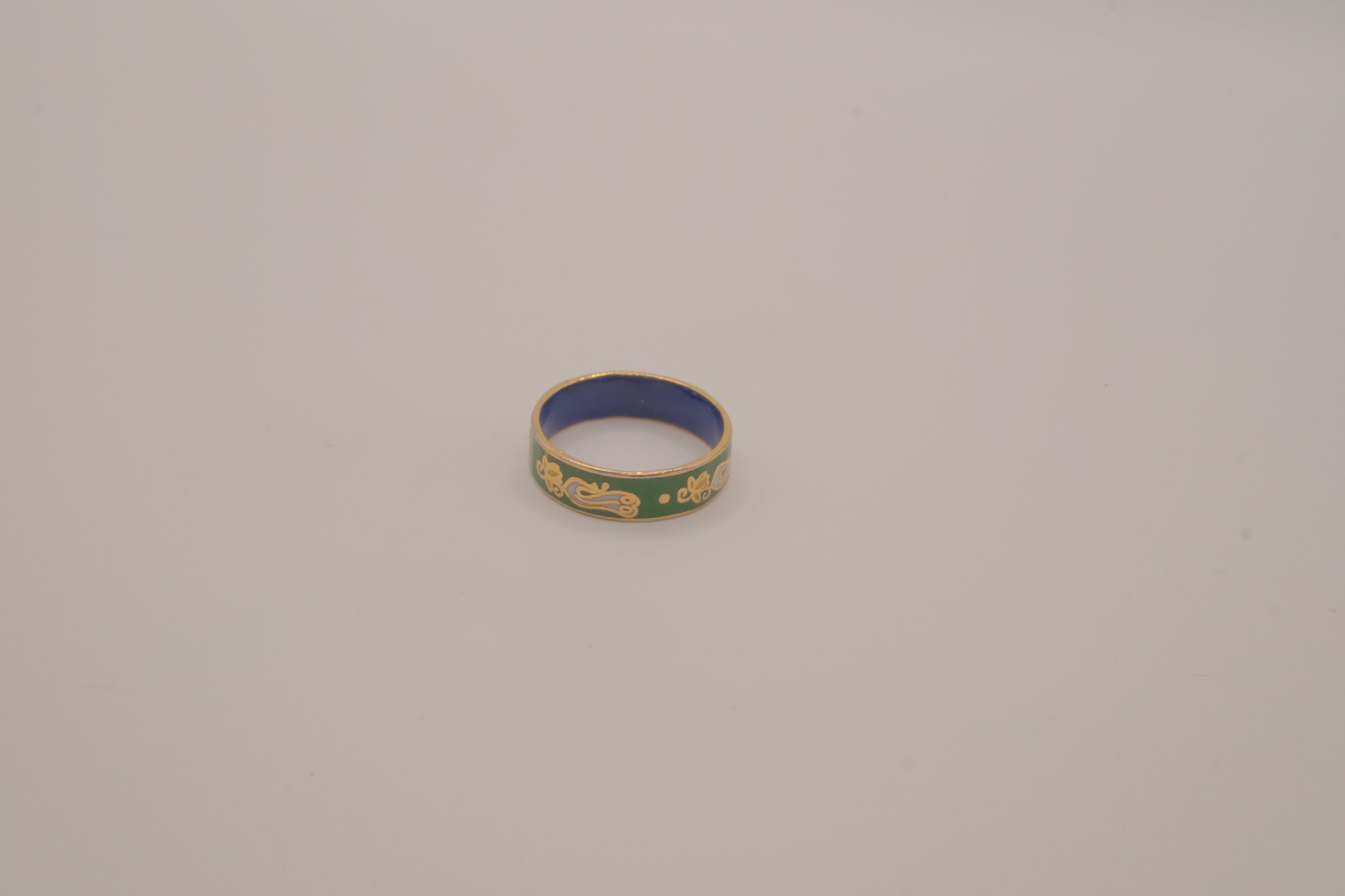 Vintage green cloisonné enamel band ring