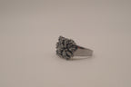 10 KT black floral cluster statement ring