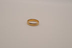 Classic 18K yellow gold wedding band
