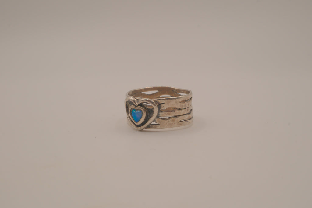 Vintage sterling silver heart cutout ring
