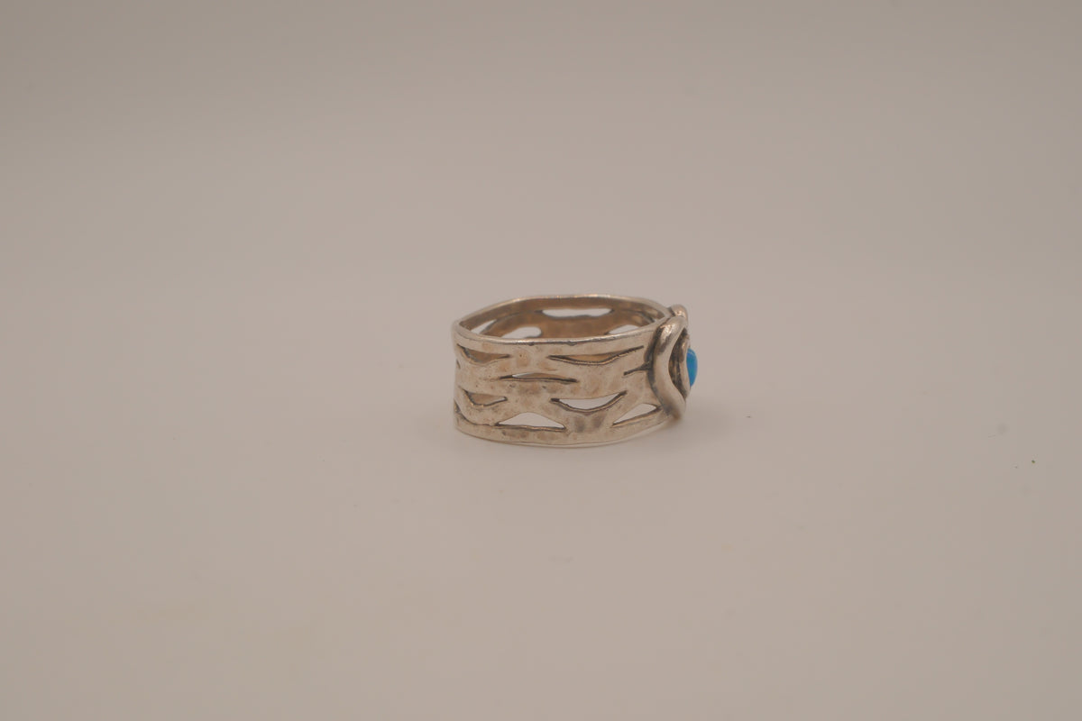 Vintage sterling silver heart cutout ring