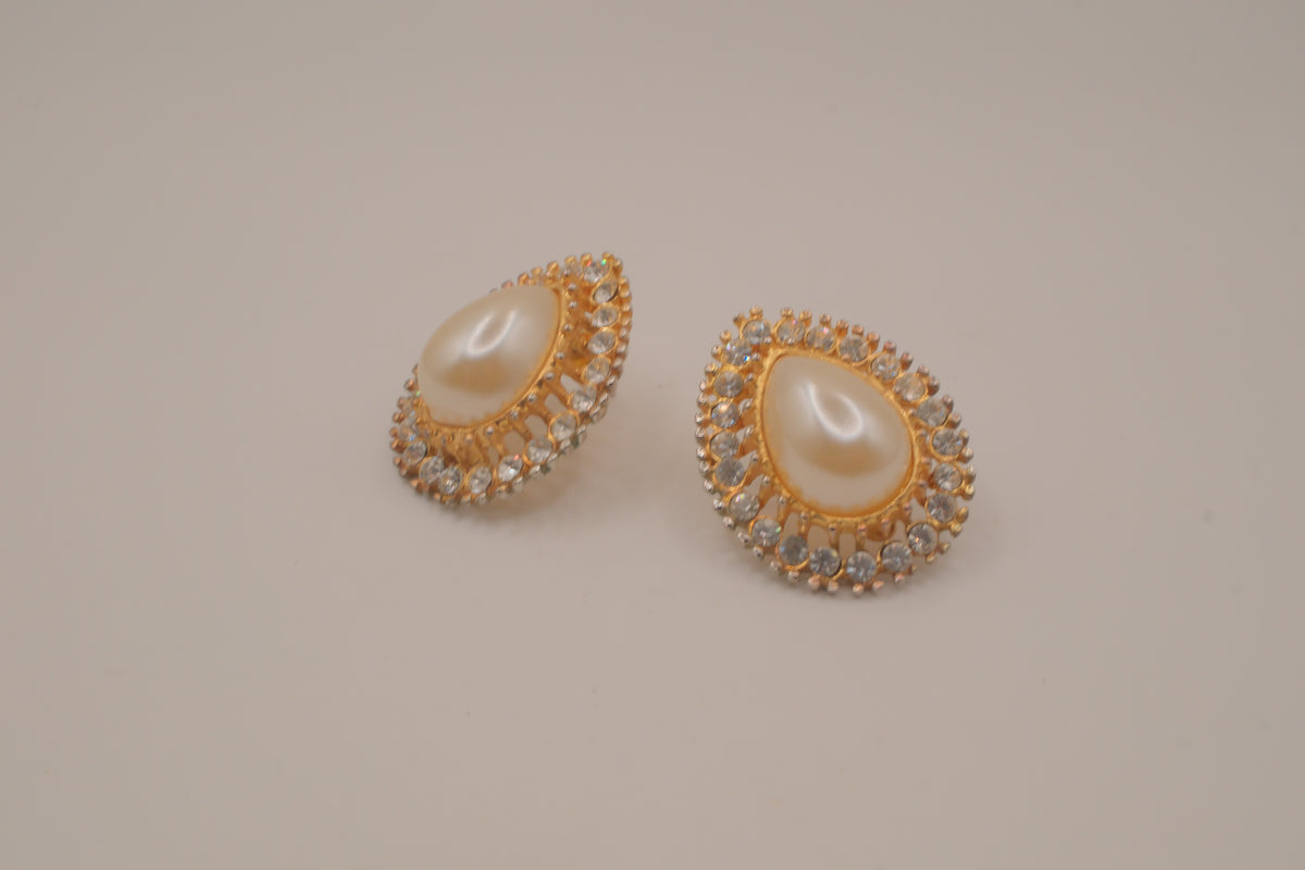 Vintage gold-tone teardrop faux pearl earrings