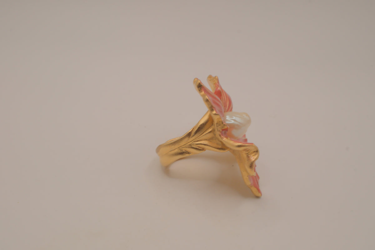 Vintage Coral-pink enameled flower statement ring