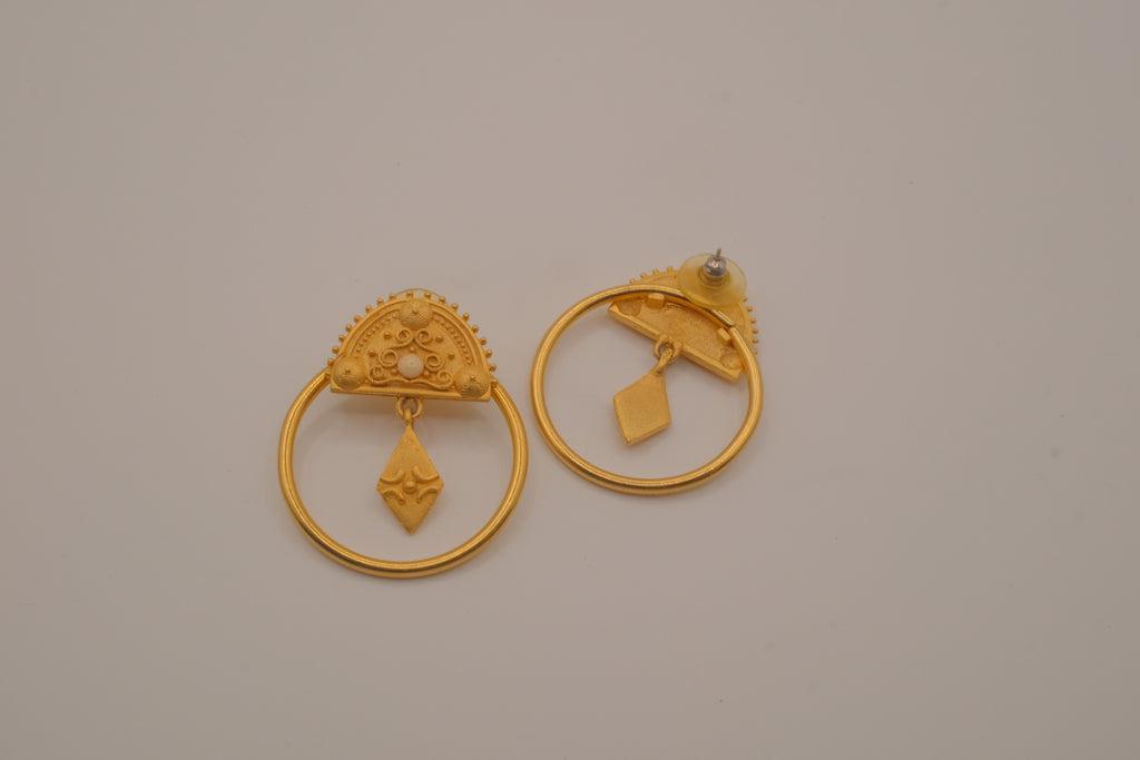 Eastern Mediterranean gold earrings