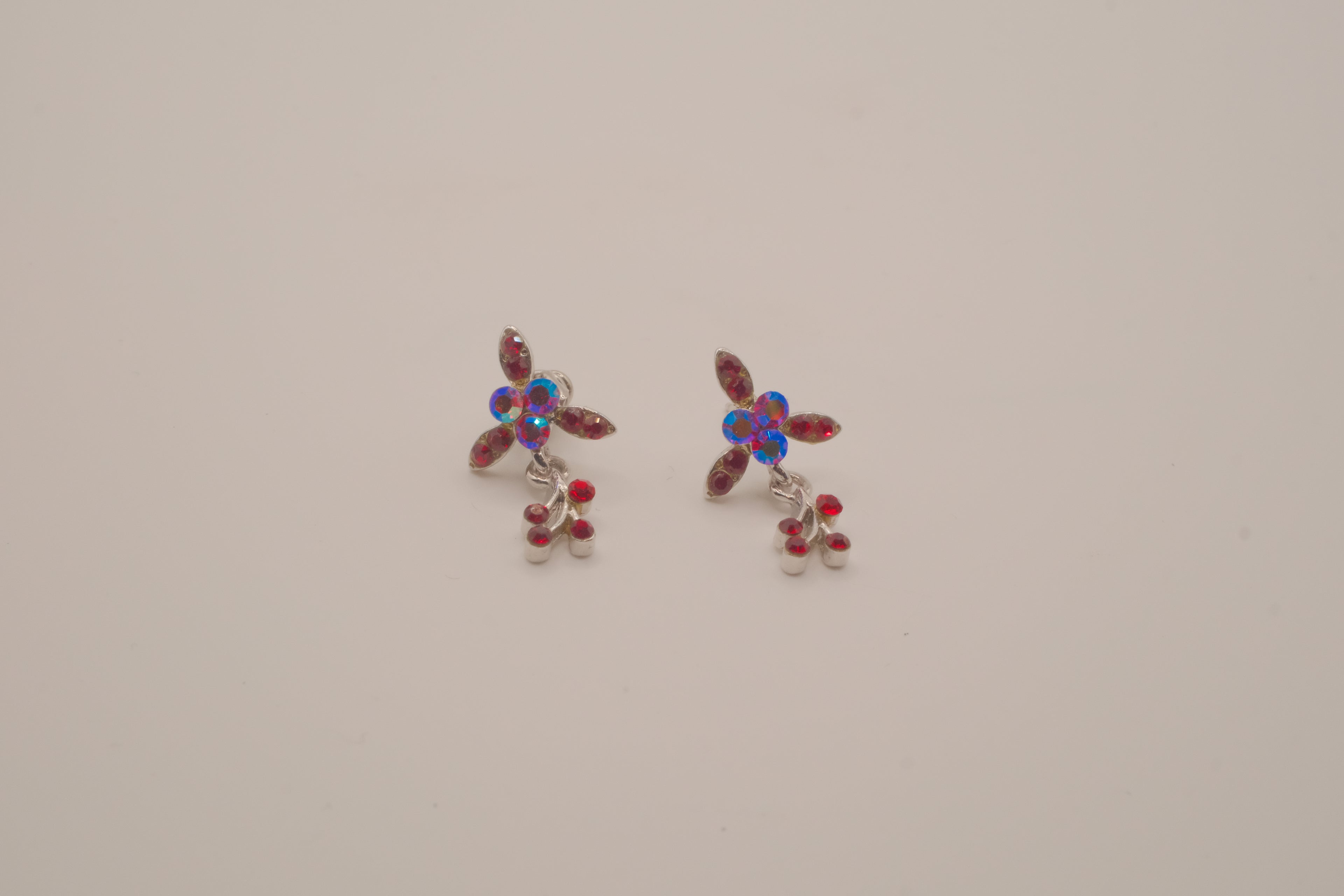 Vintage Red floral rhinestone drop earring
