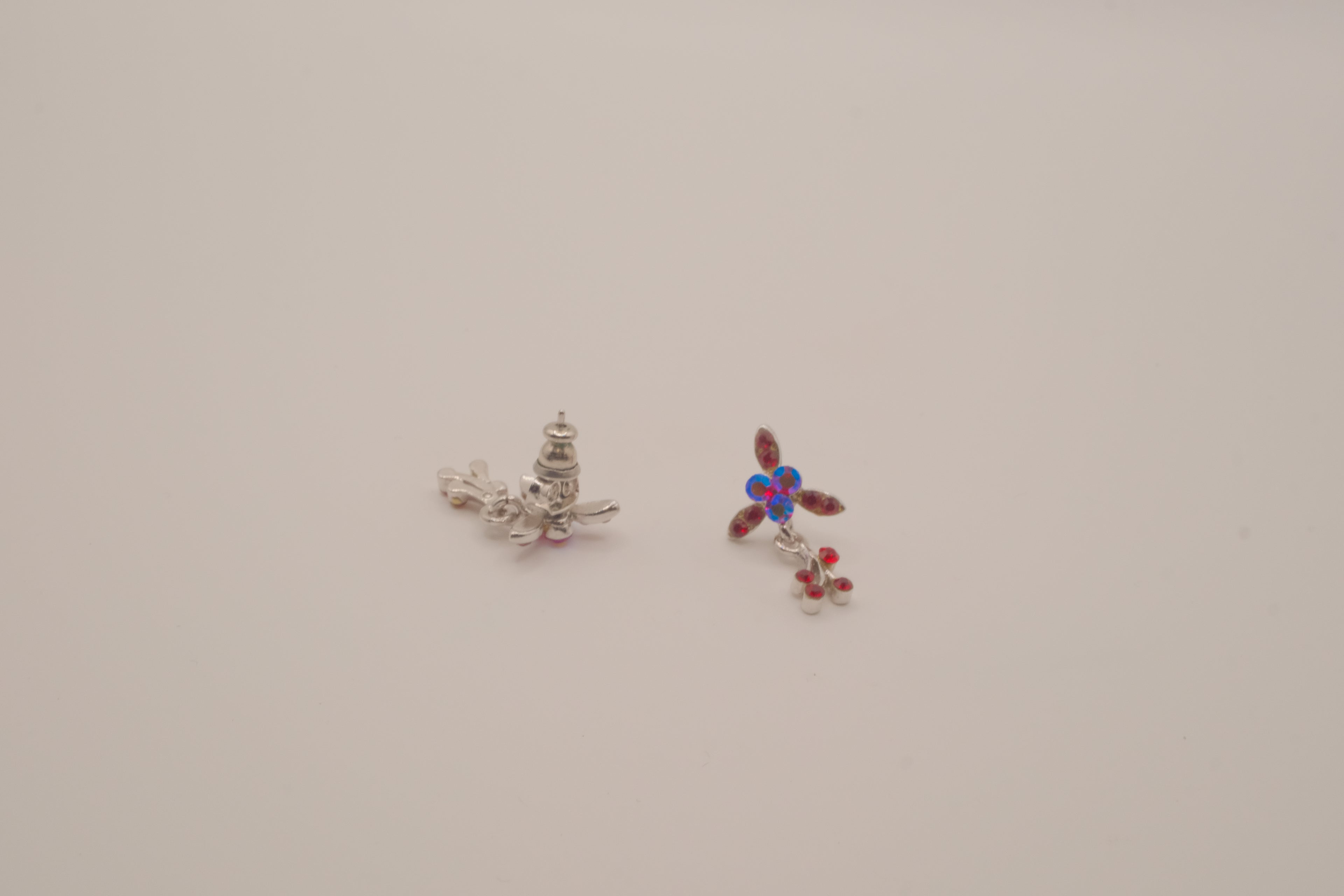 Vintage Red floral rhinestone drop earring