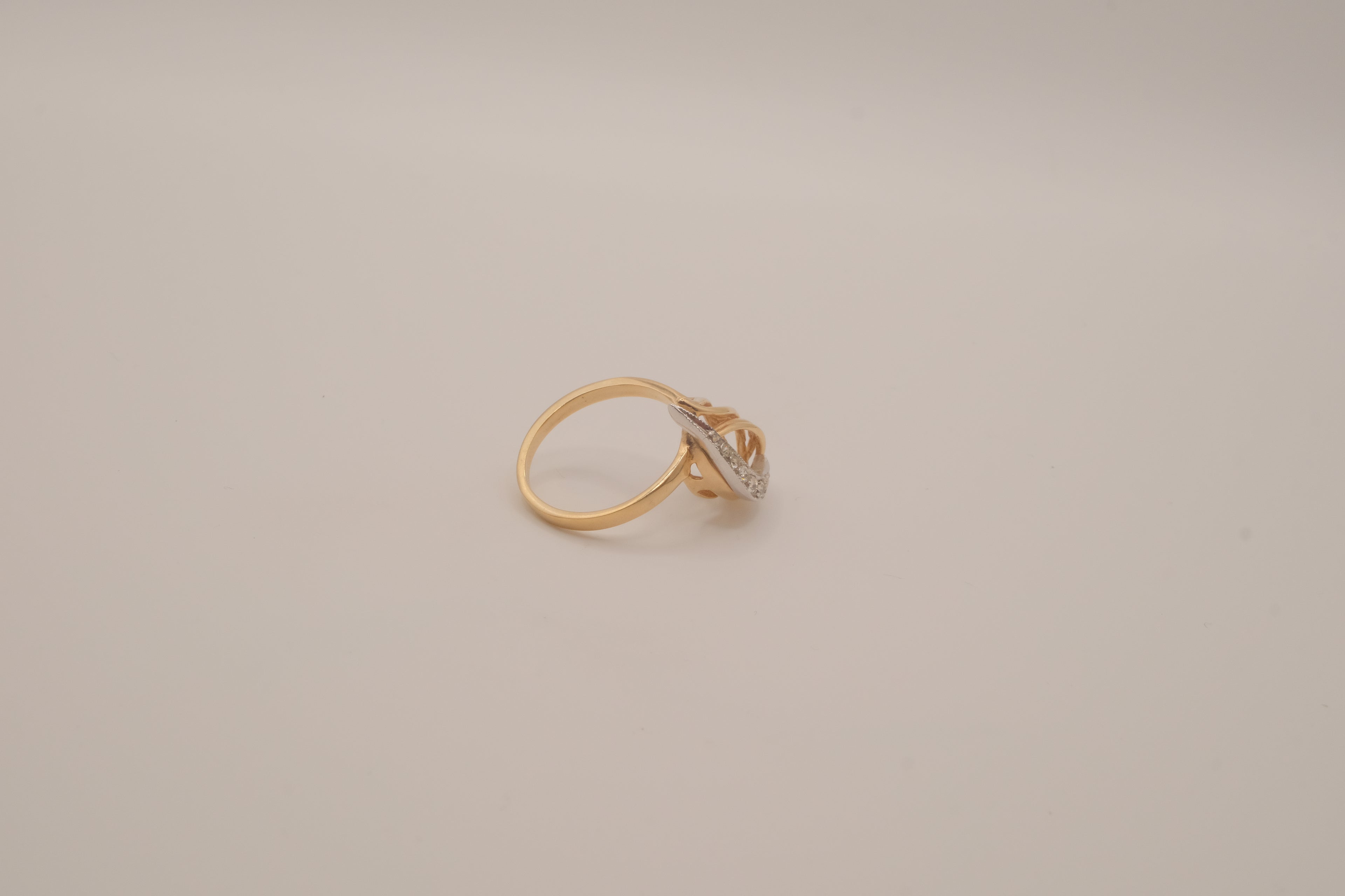 Vintage Sarah Coventry cocktail ring