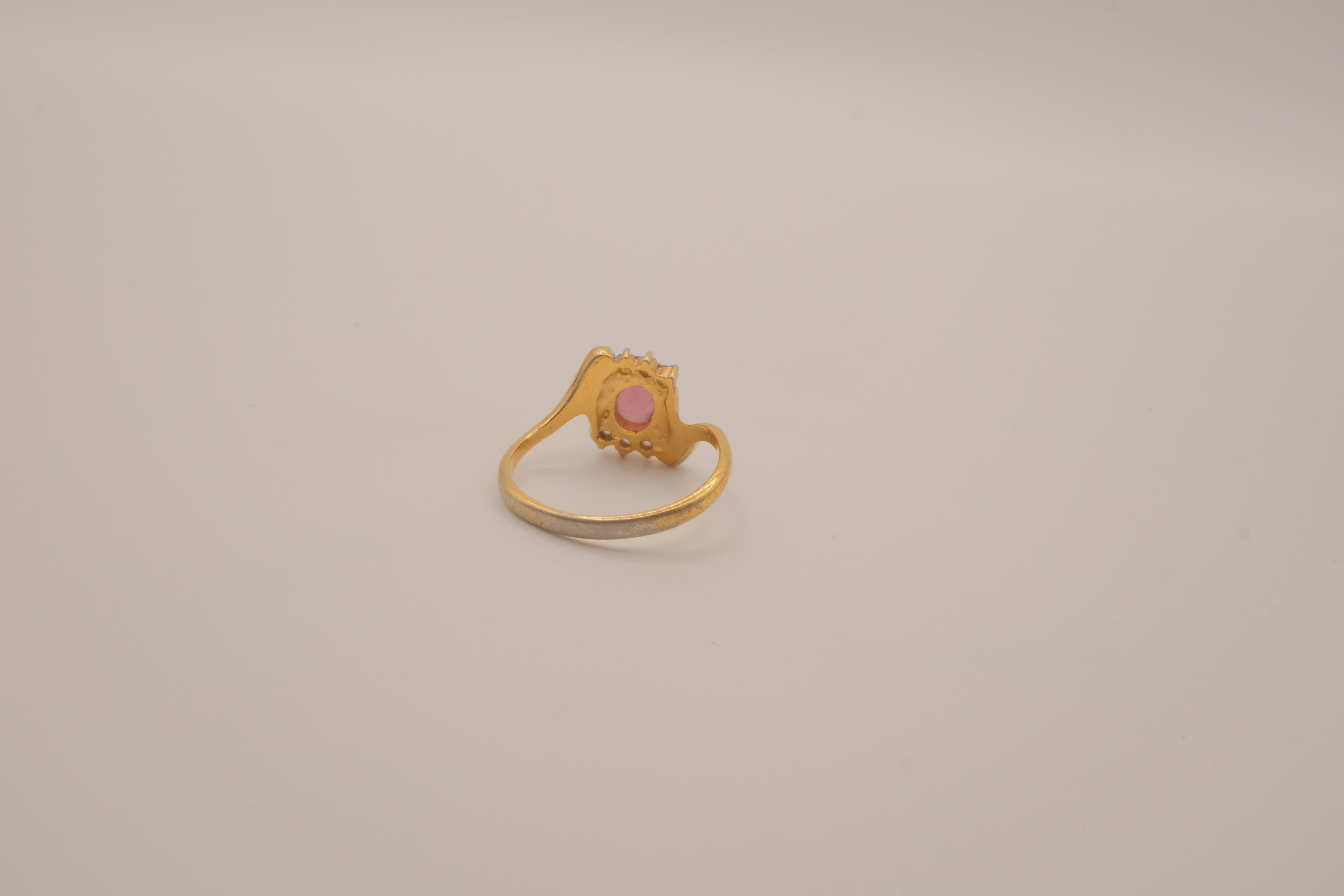 Vintage yellow gold bypass ring