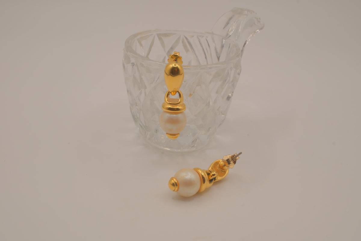 Vintage gold-toned faux Pearl drop earrings