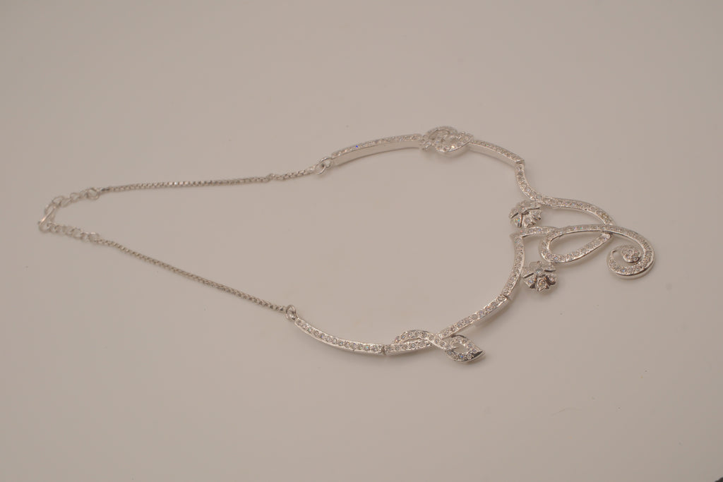 Vintage white rhinestones floral pendant necklace