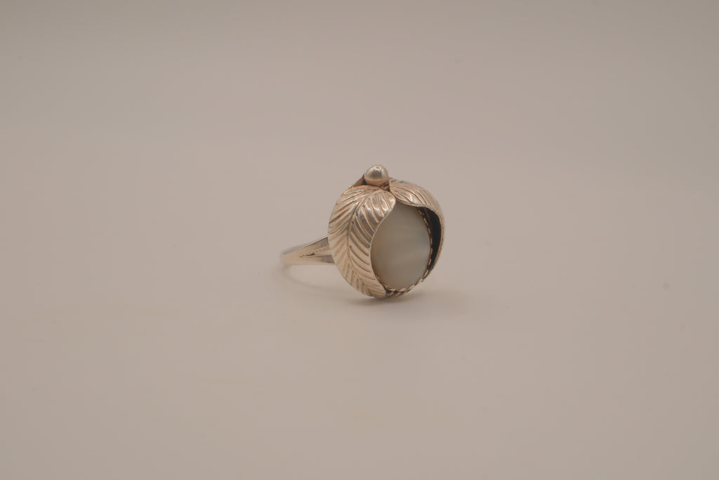Sterling silver Navajo Cat's eye ring