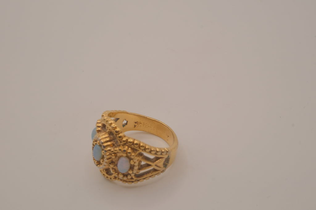 Vintage White Opal gold filigree ring