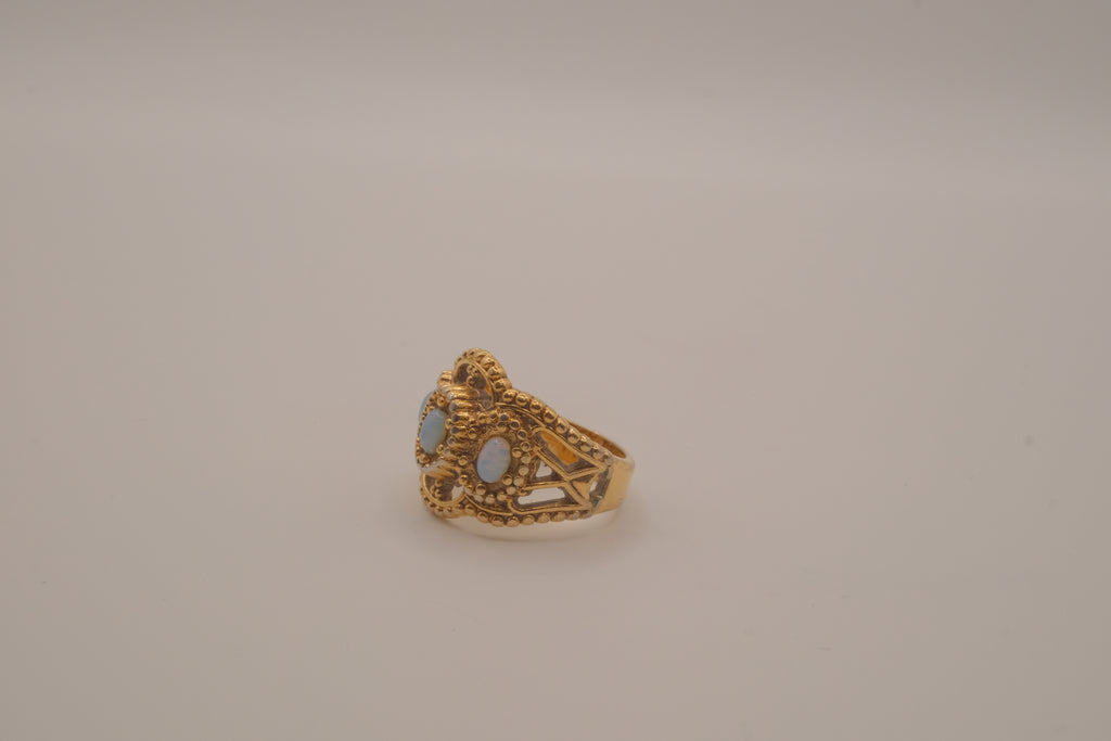 Vintage White Opal gold filigree ring
