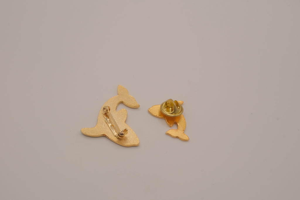 Sandy Cove cloisonné enamel orca Brooch and Pin