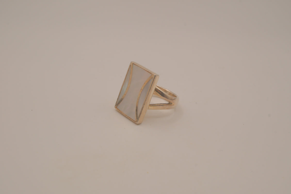Vintage sterling silver mother-of-pearl statement ring