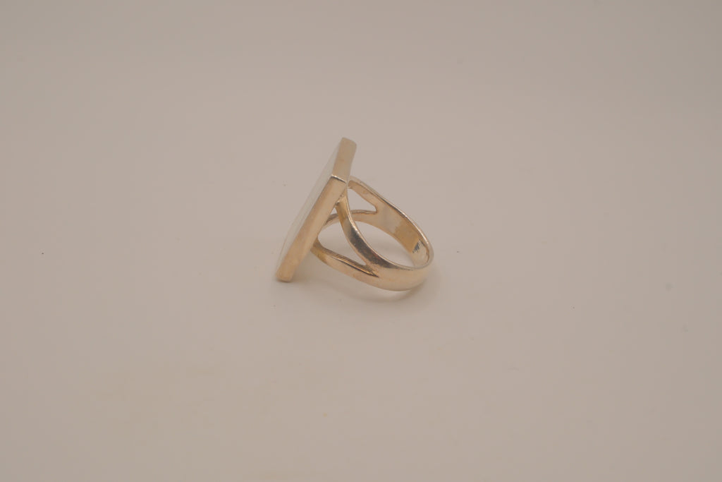 Vintage sterling silver mother-of-pearl statement ring