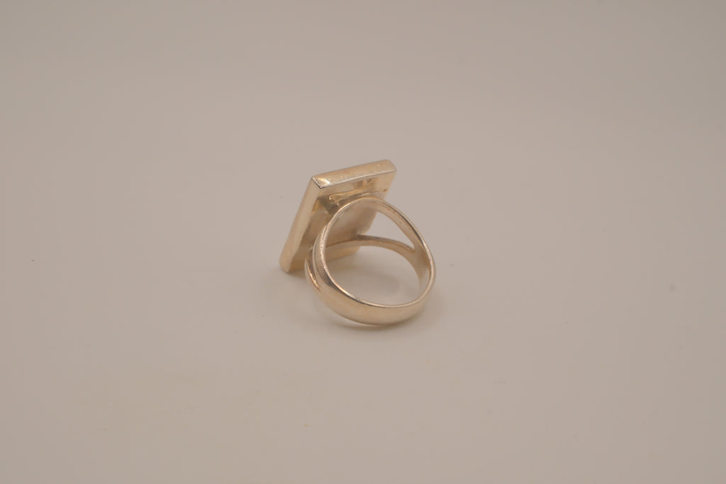 Vintage sterling silver mother-of-pearl statement ring