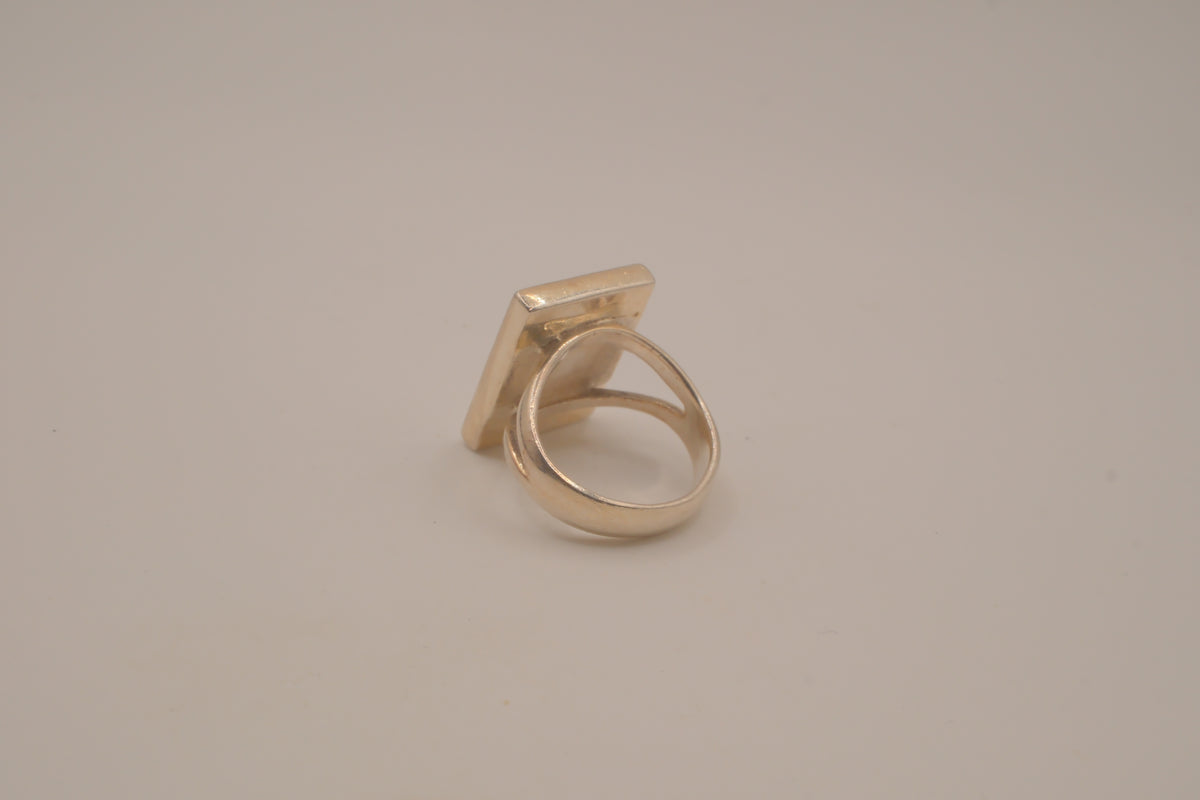 Vintage sterling silver mother-of-pearl statement ring