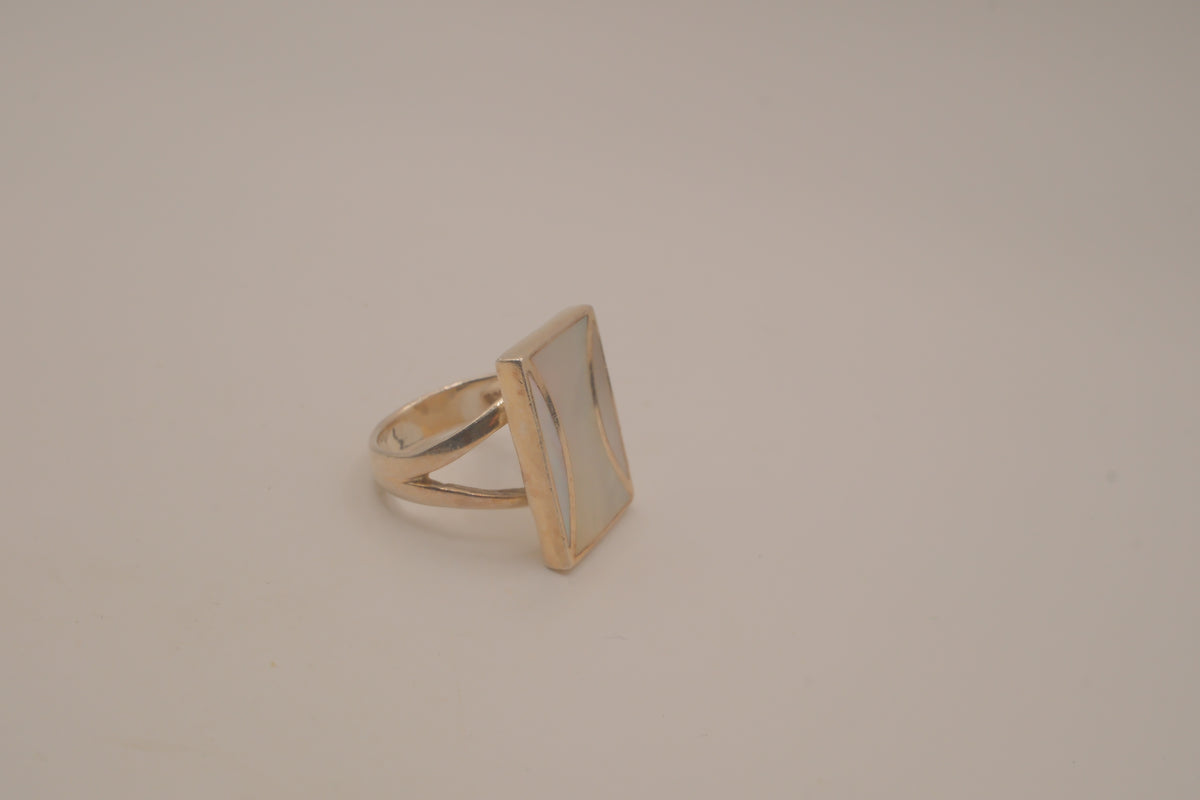Vintage sterling silver mother-of-pearl statement ring