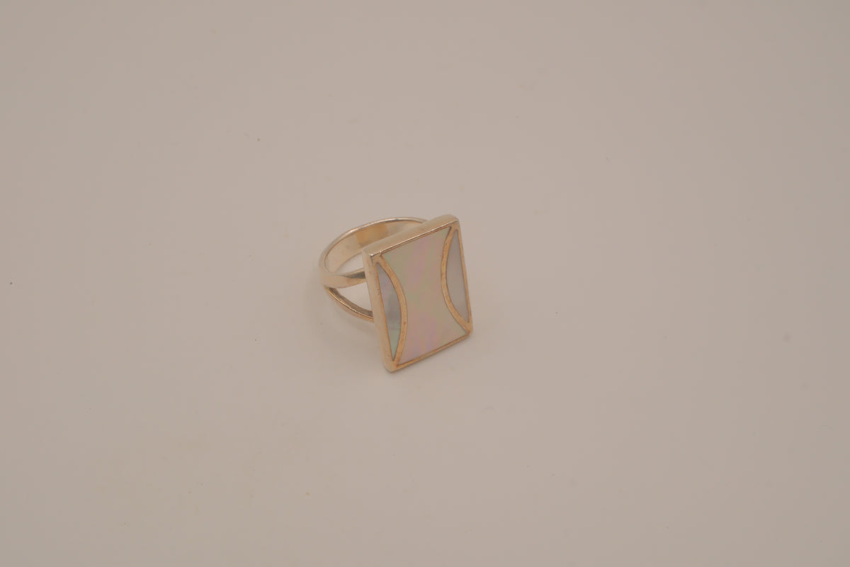 Vintage sterling silver mother-of-pearl statement ring
