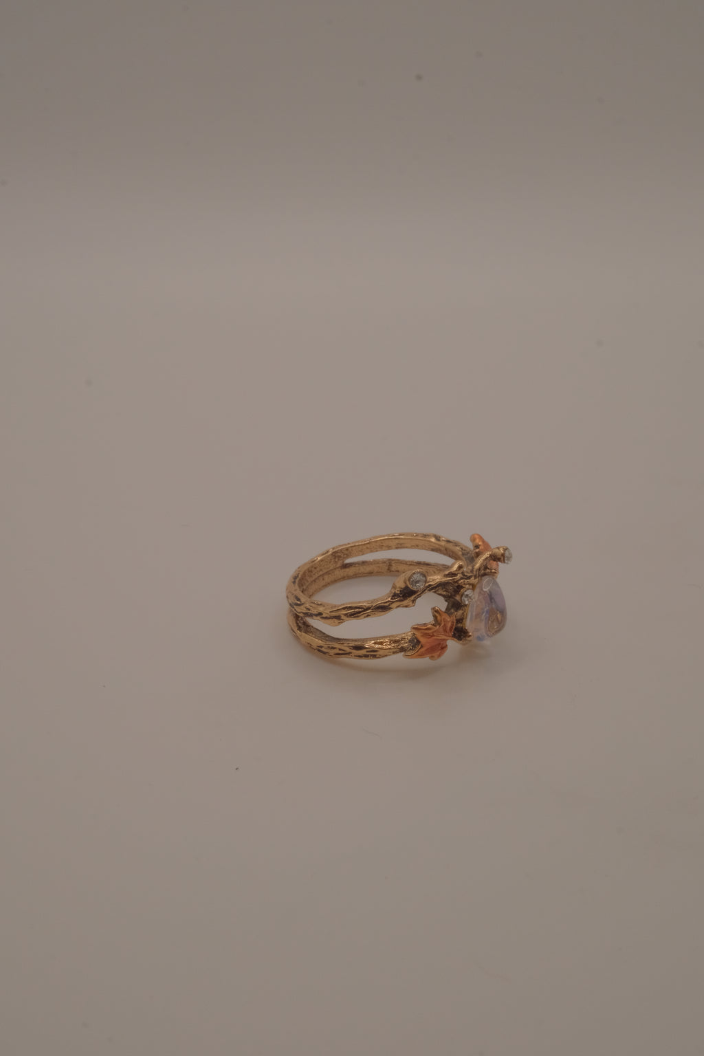 Nature-inspired vintage maple leaf twig ring