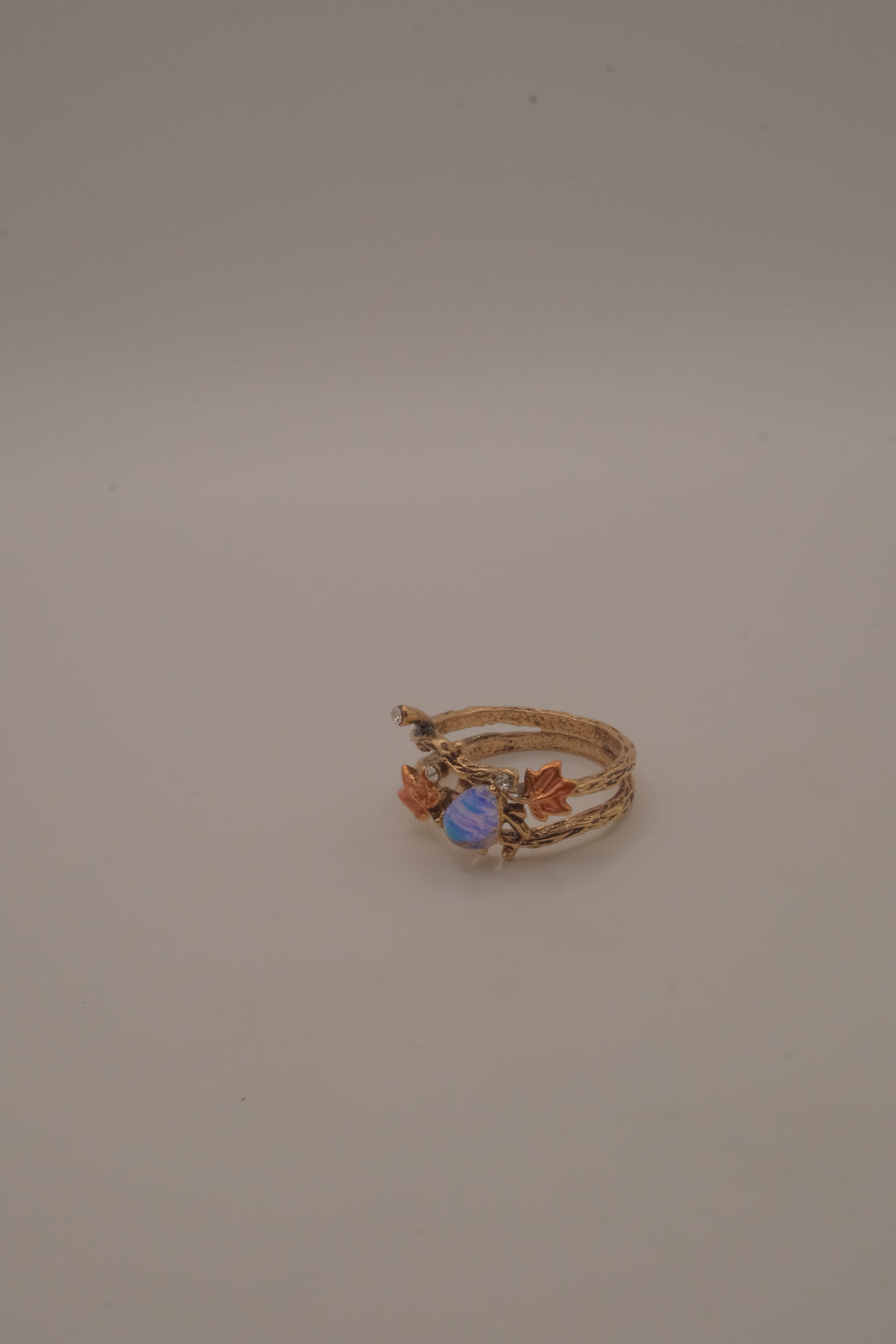 Nature-inspired vintage maple leaf twig ring