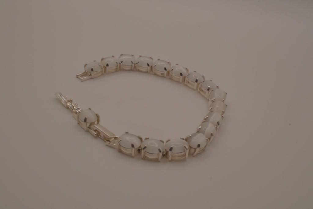 Vintage Avon silver tone tennis bracelet&nbsp;