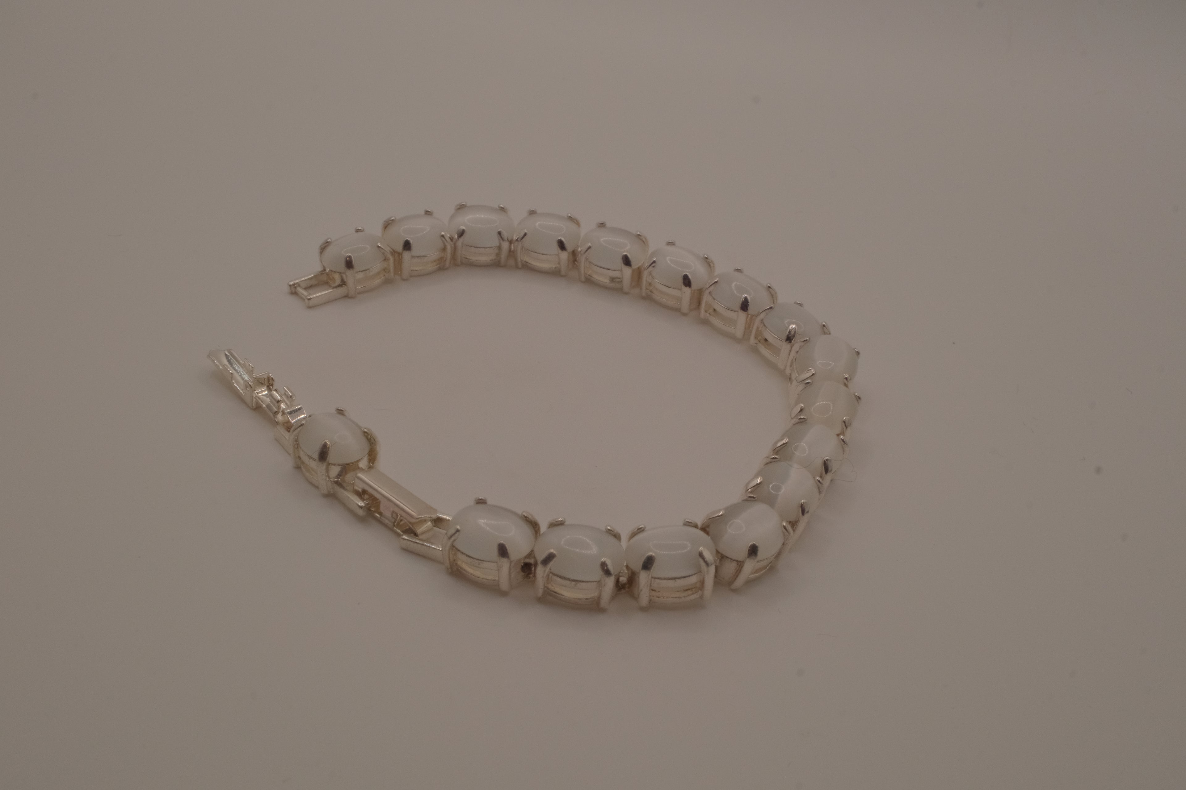 Vintage Avon silver tone tennis bracelet&nbsp;