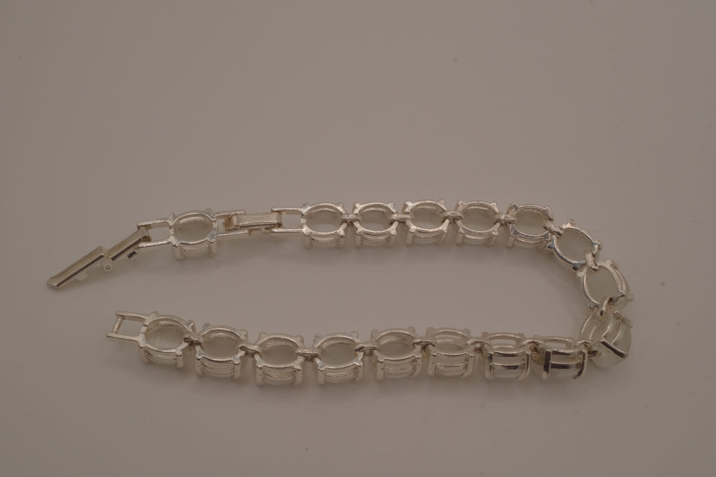 Vintage Avon silver tone tennis bracelet&nbsp;