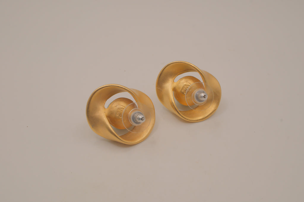 Vintage brushed gold-tone swirl earrings