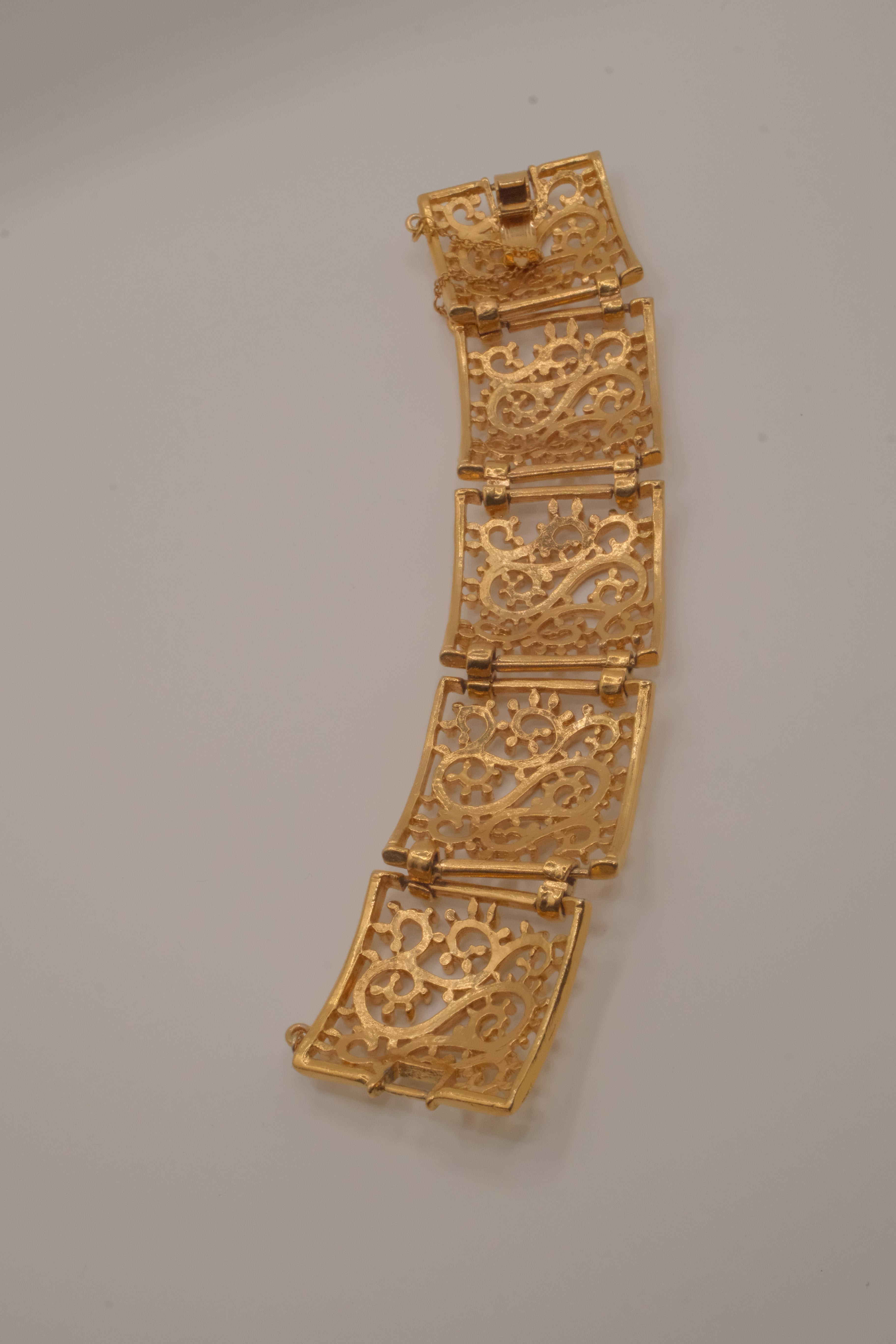 Vintage wide gold-tone openwork scroll panel link bracelet