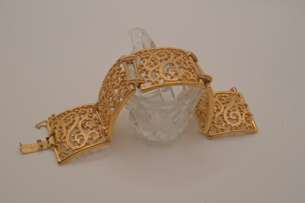Vintage wide gold-tone openwork scroll panel link bracelet