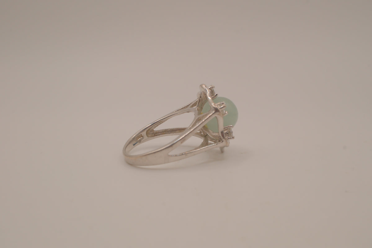 Vintage sterling silver Jade cocktail ring