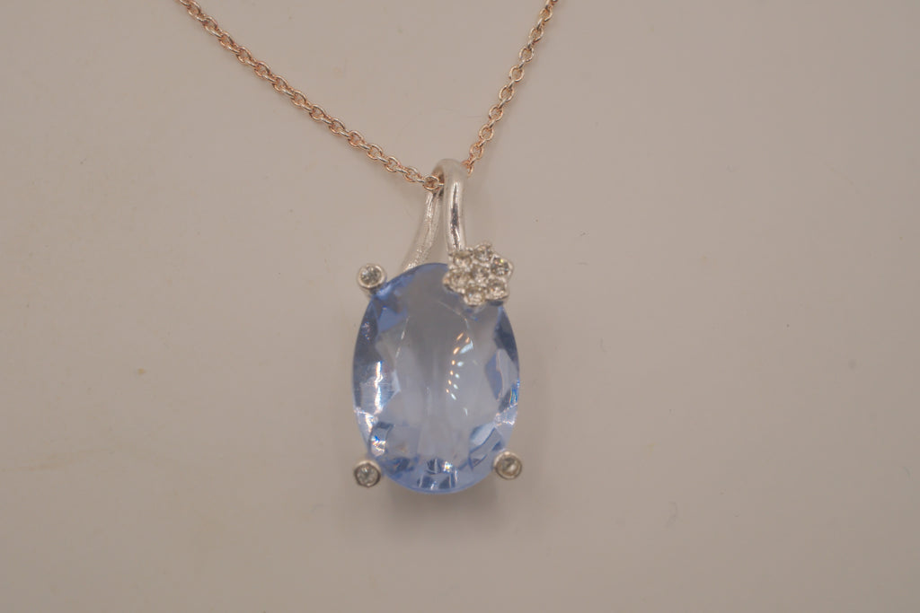 Vintage Avon light blue stone flower pendant necklace