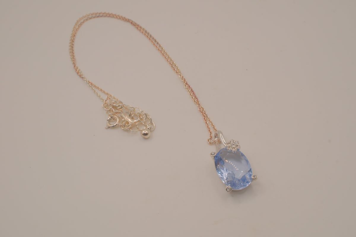 Vintage Avon light blue stone flower pendant necklace