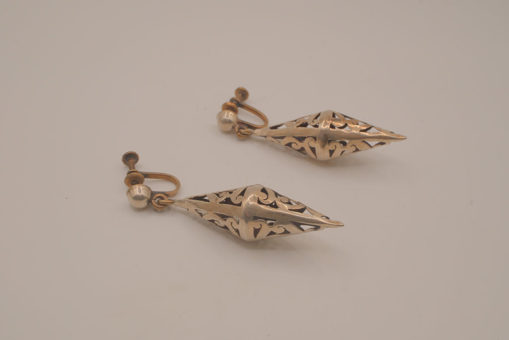 Vintage Sterling silver scrollwork screw back earrings