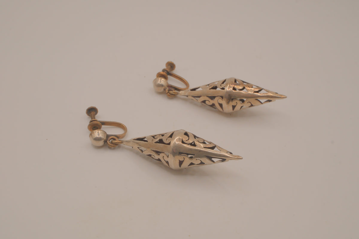 Vintage Sterling silver scrollwork screw back earrings