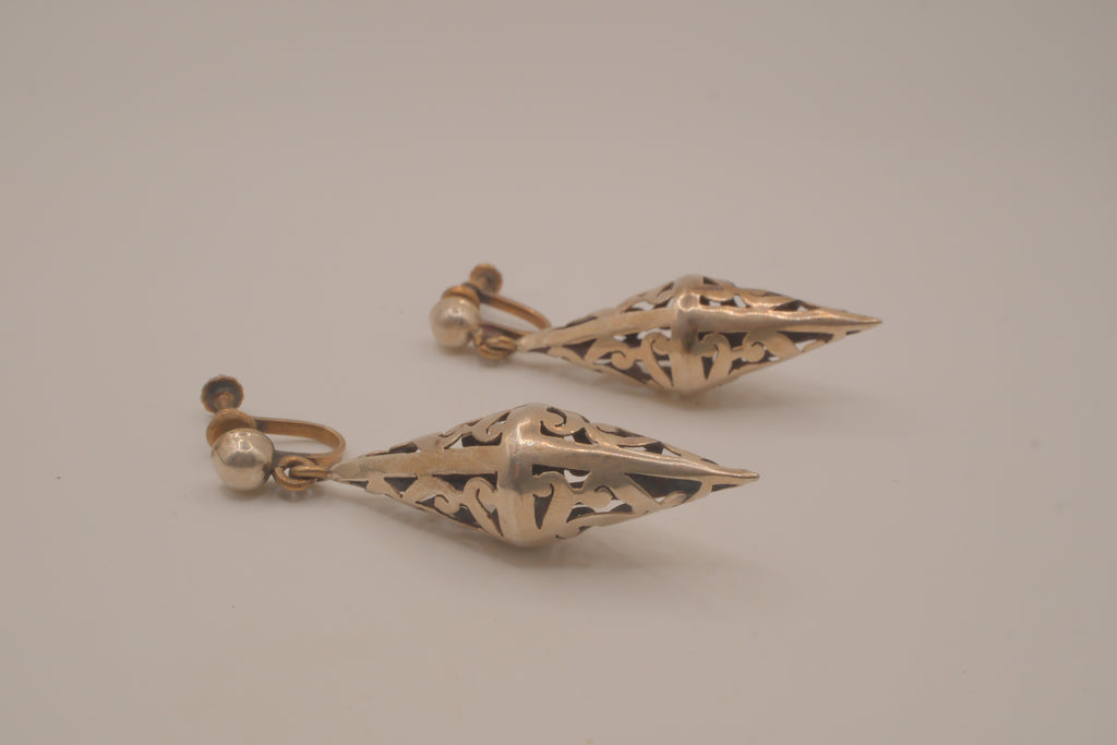Vintage Sterling silver scrollwork screw back earrings