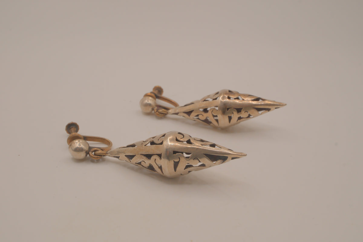 Vintage Sterling silver scrollwork screw back earrings