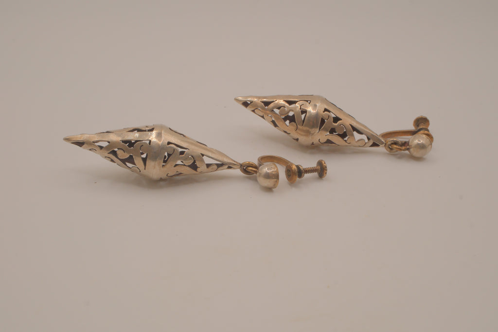 Vintage Sterling silver scrollwork screw back earrings