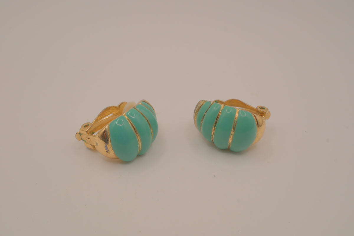 Vintage turquoise ribbed dome clip-on earrings