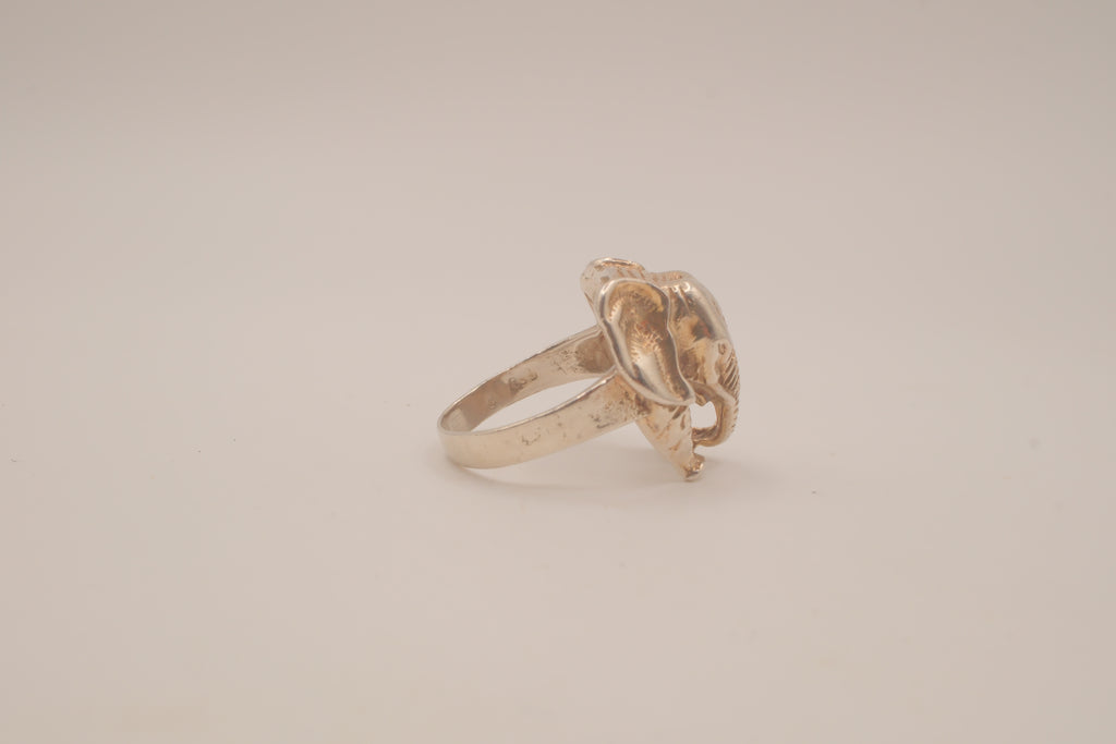 Vintage Sterling silver sculpted elephant ring